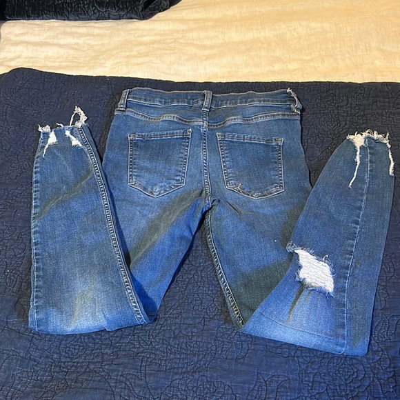 Free People Jeans - Mid Rise, Size 26 - Picture 3 of 3